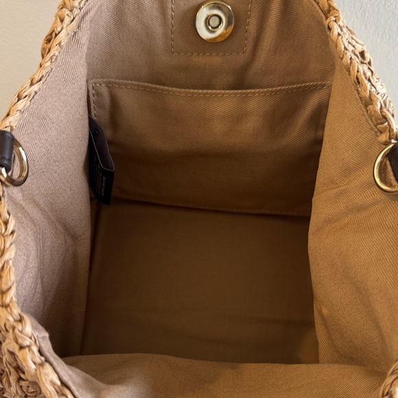 Banana Republic Small Woven Handheld Tote with Tortoiseshell Handles - Picture 2 of 4